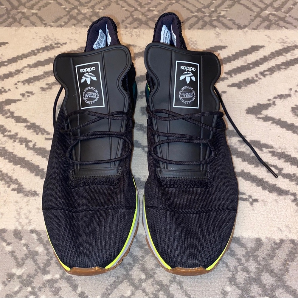 Adidas 3 Streifen the brand